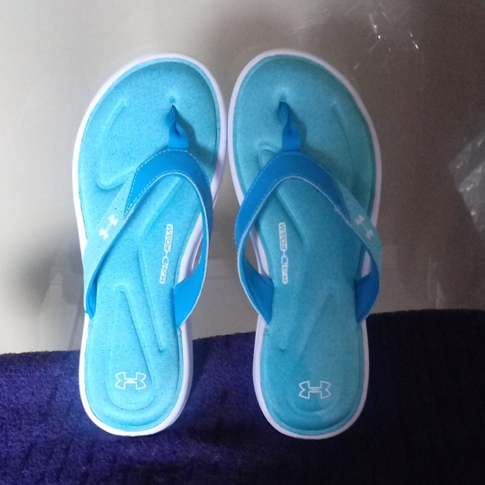 Women's size 8 Under Armour sandals